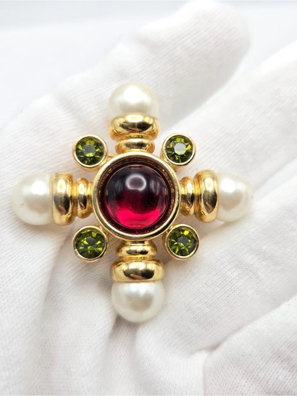 AVON 1996 Vintage Gripoix “Holiday Colors Collection” Maltese Cross Brooch - Picture 2 of 8